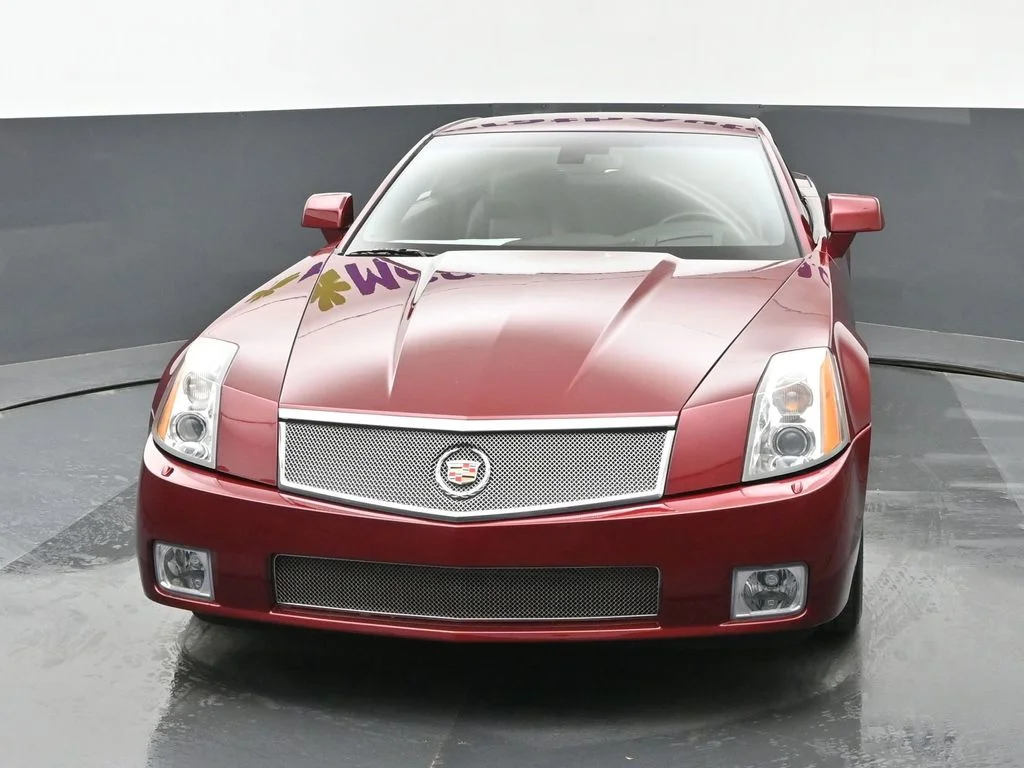 Used 2007 Red Cadillac Base image 6