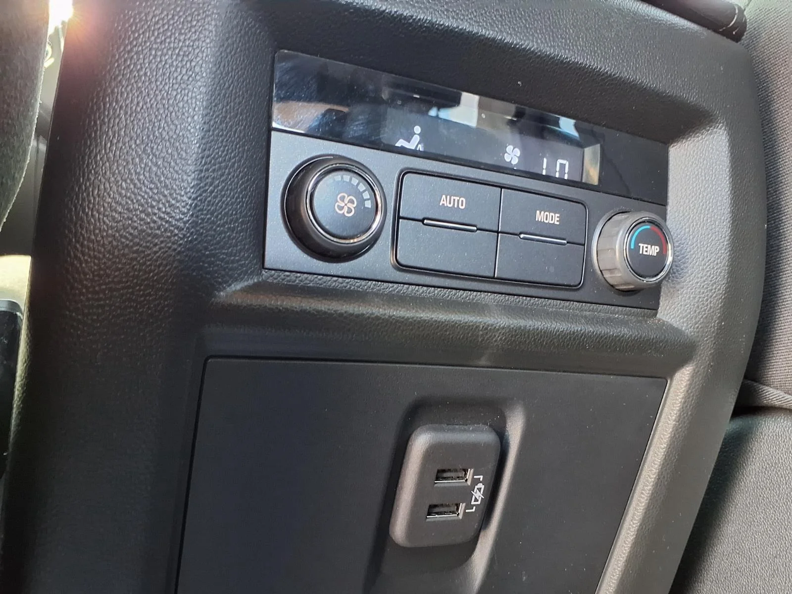 Used 2023 Sterling Gray Metallic Chevrolet LT Cloth image 26
