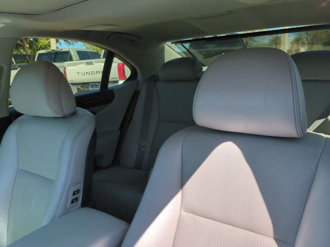 2014 Lexus LS Base - Photo 8