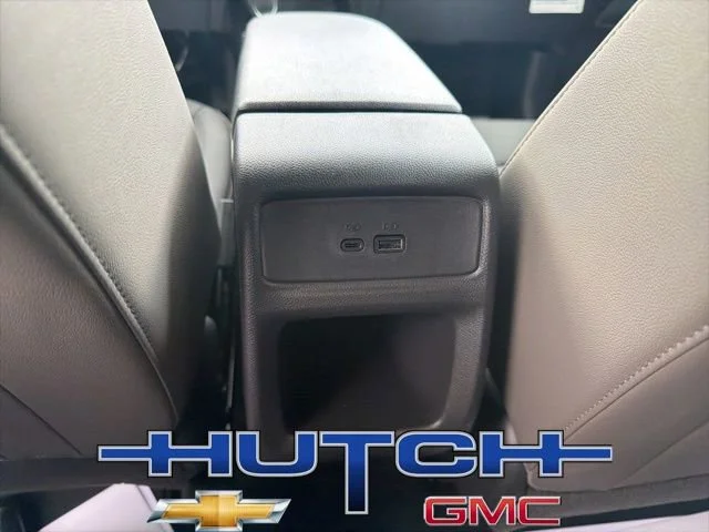 New 2026 Mosaic Black Metallic Chevrolet ACTIV image 18