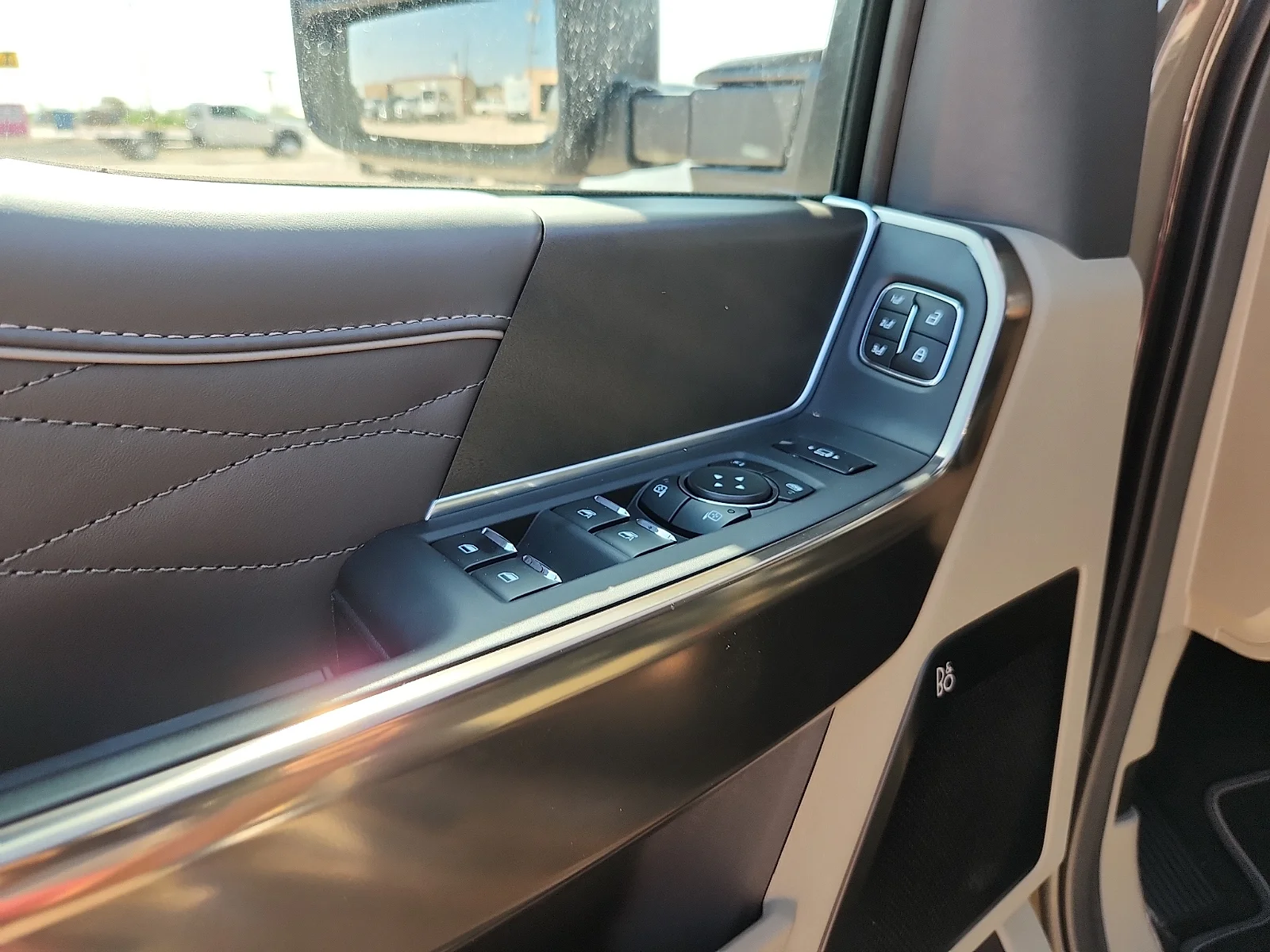 New 2026 Marsh Gray Ford Platinum image 15