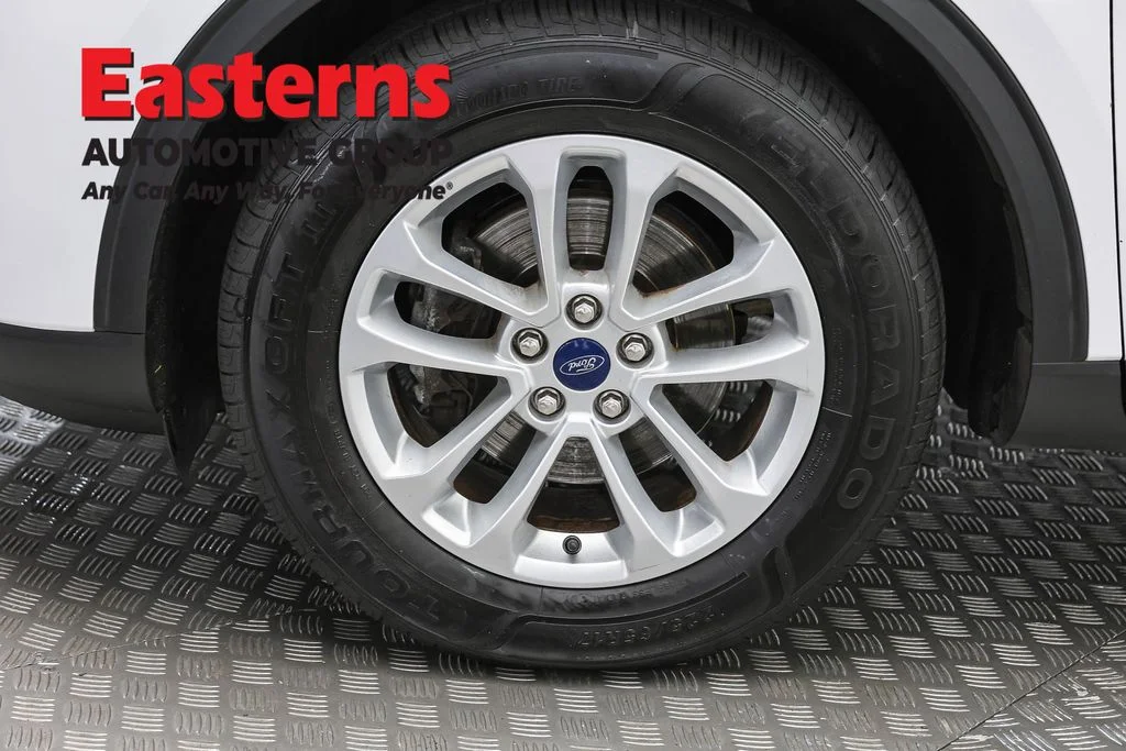 Used 2021 White Ford SE image 32