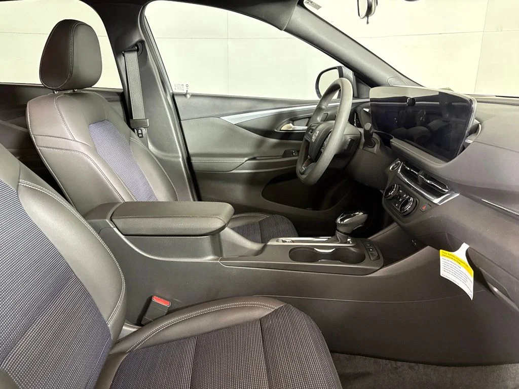 Certified Used 2025 Gray Buick Preferred image 17