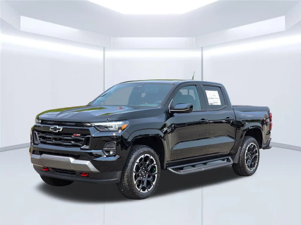 New 2026 Black Chevrolet Z71 image 2