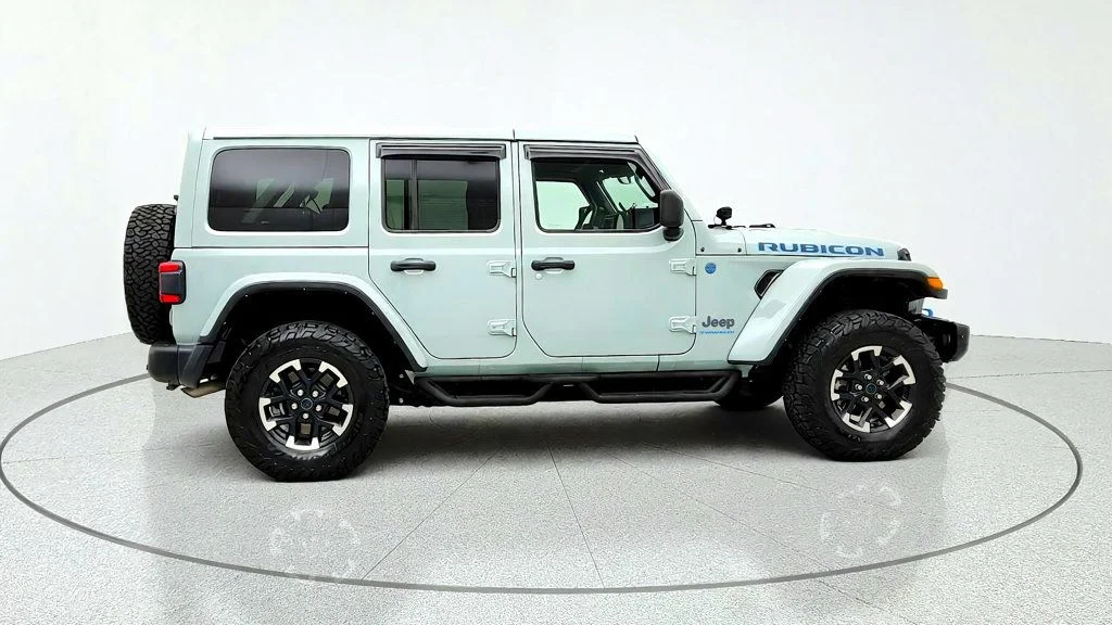 Used 2024 Earl Clearcoat Jeep Rubicon X 4xe w/ Nappa Leather, Rock-Trac & Off-Road Camera image 4