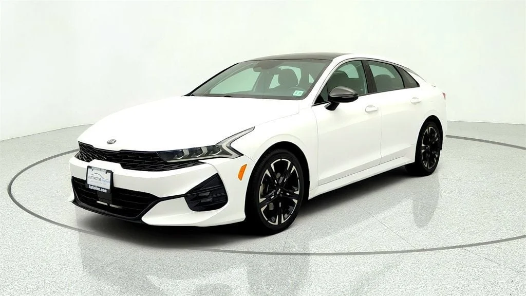 Used 2021 Glacial White Pearl Kia GT-Line Automatic AWD image 1