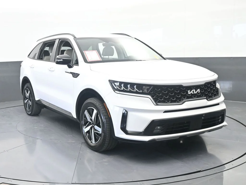 Used 2023 Glacial White Pearl Kia EX image 9