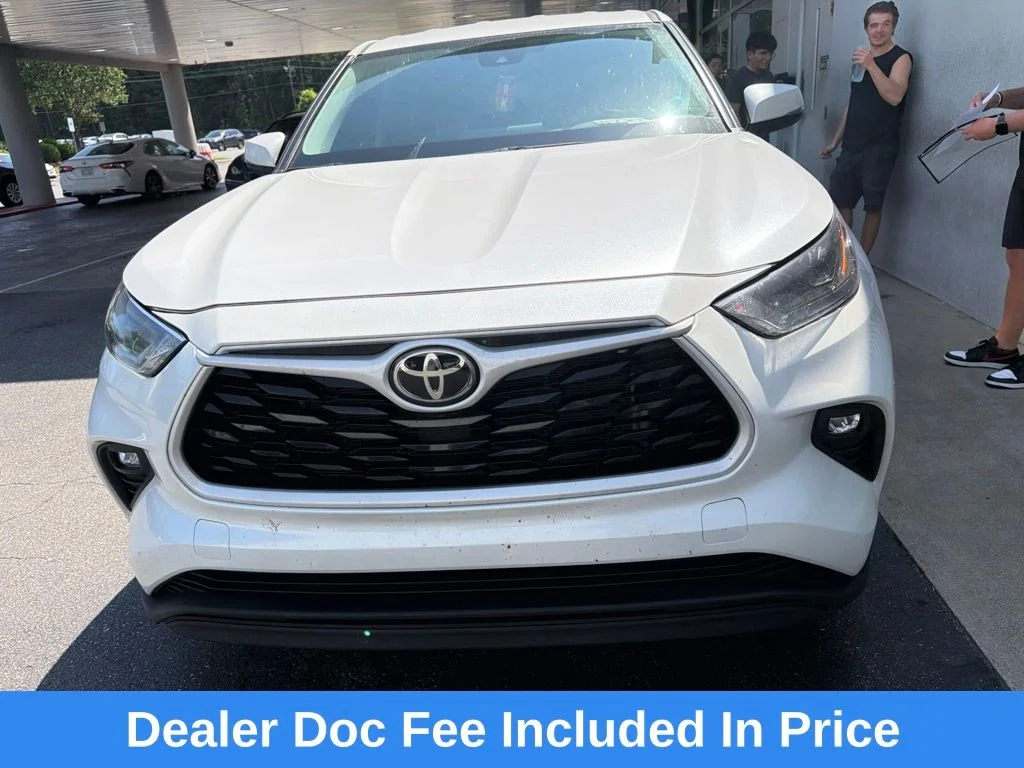 Used 2025 Toyota Highlander 4D Sport Utility in Huntersville