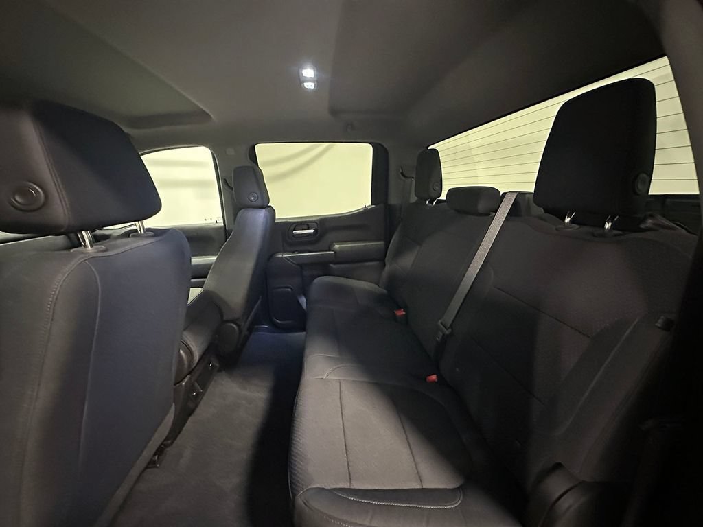 Used 2019 CAJUN RED TINTCOAT Chevrolet Custom image 16
