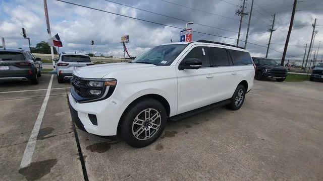 New 2026 Star White Metallic Tri-Coat Ford Active image 6
