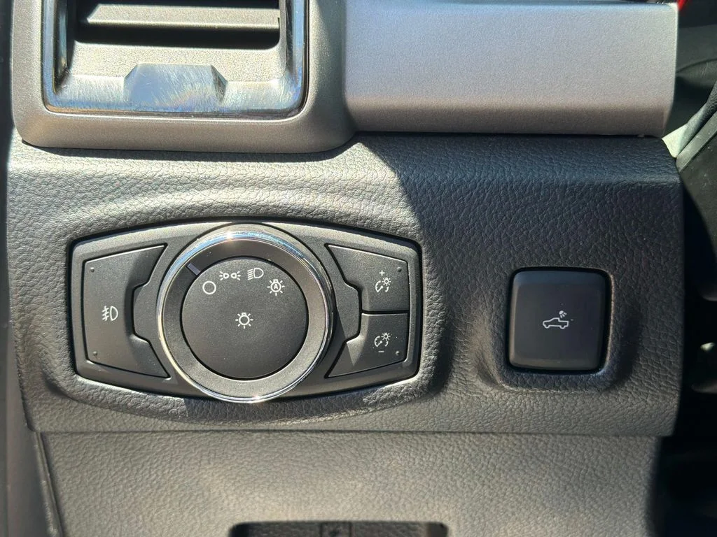 Used 2023 Carbonized Gray Metallic Ford XLT image 30