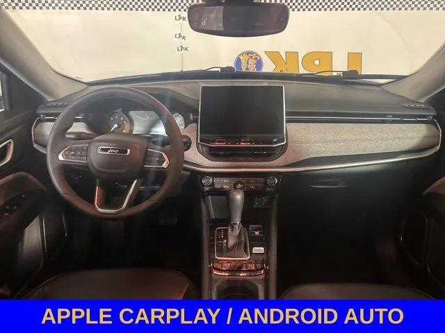 Used 2022 Bright White Clearcoat Jeep Latitude image 4