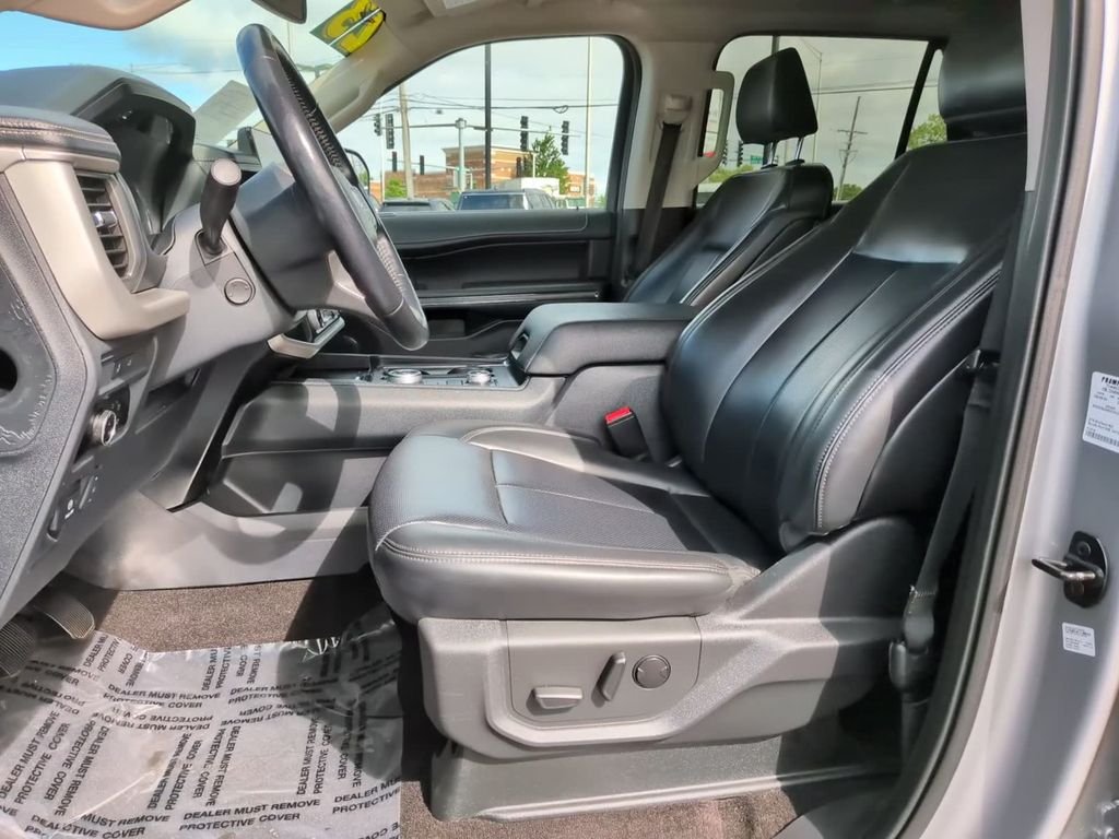 Used 2023 Silver Ford XLT image 16