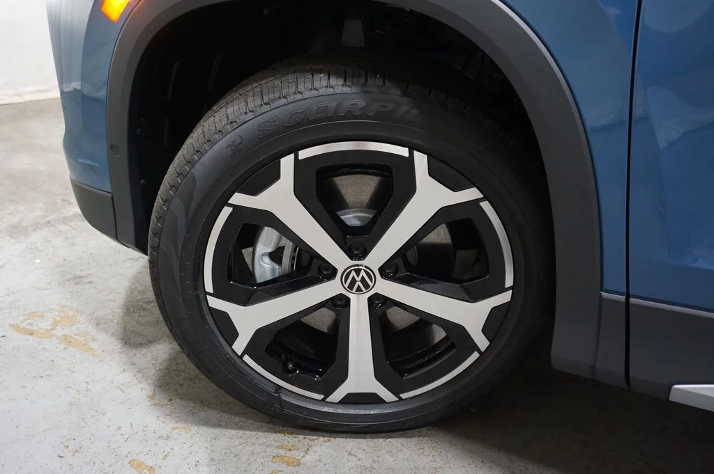 New 2026 Blue Volkswagen 2.0T SE image 28