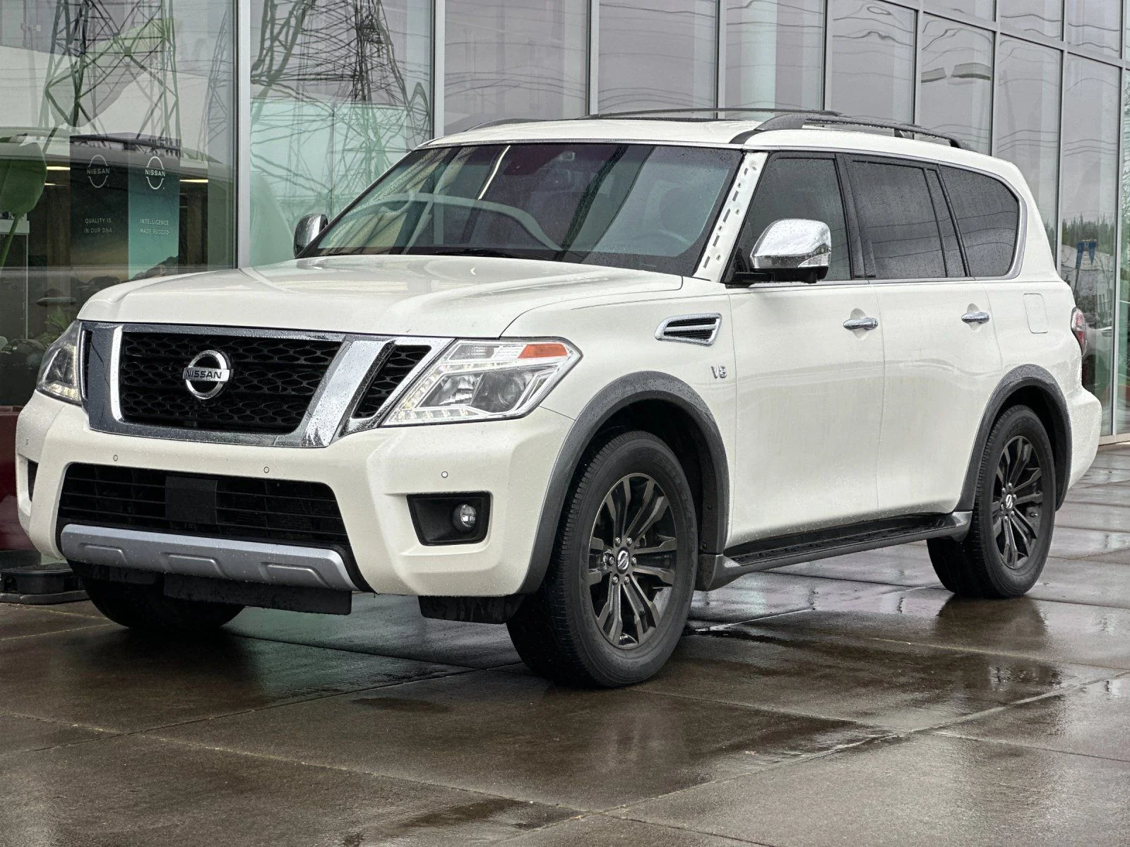 Used 2017 Pearl White Nissan Platinum image 7