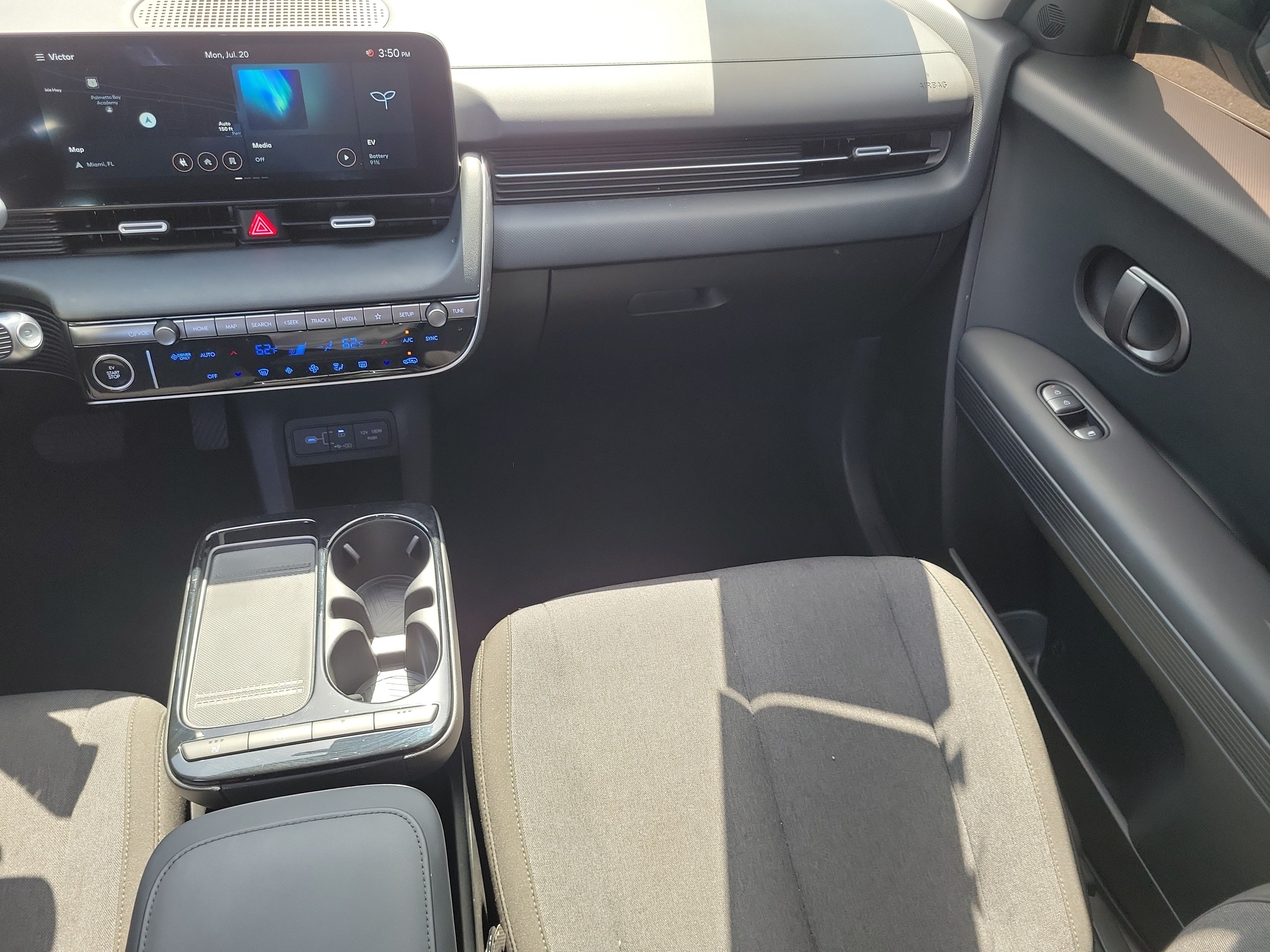 Used 2025 Teal Hyundai SE image 13