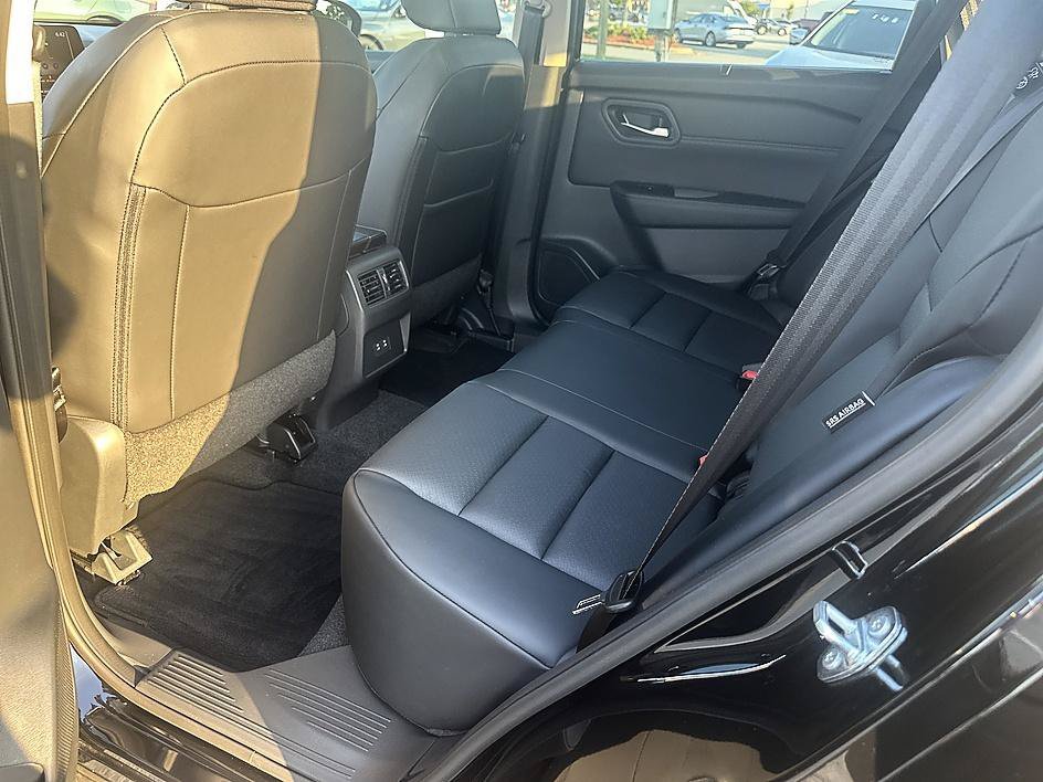 Used 2024 Super Black Nissan SV image 17