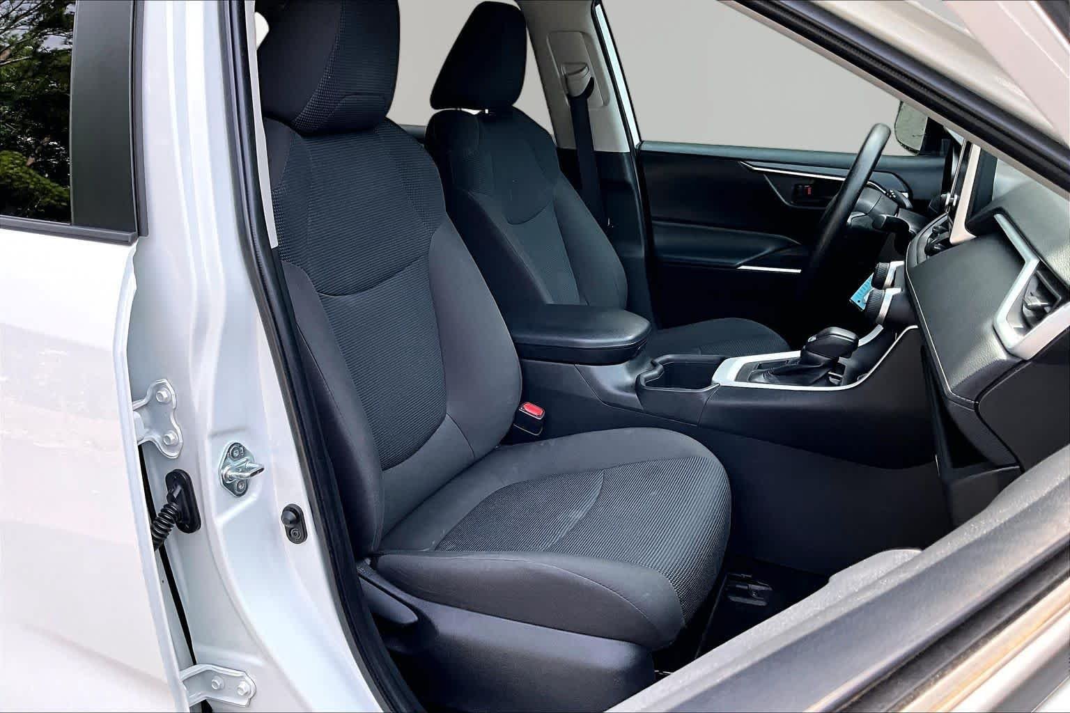 Used 2023 Ice Cap Toyota LE image 9