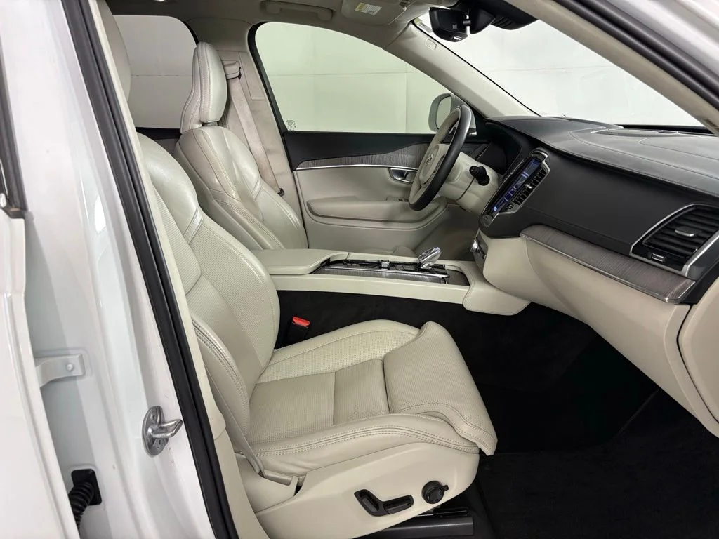 Used 2023 Crystal White Volvo Ultimate image 43