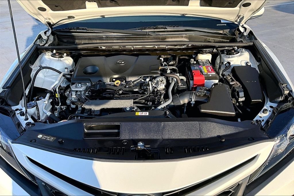 Used 2022 Ice Edge Toyota SE image 28