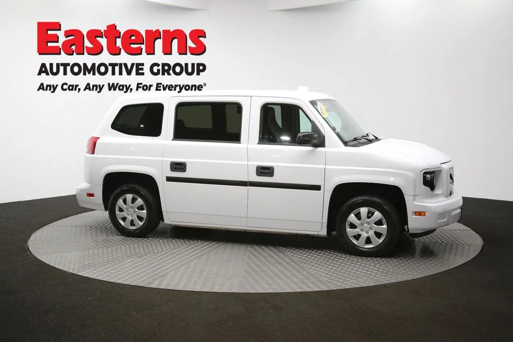 Used 2014 White VPG Taxi image 42
