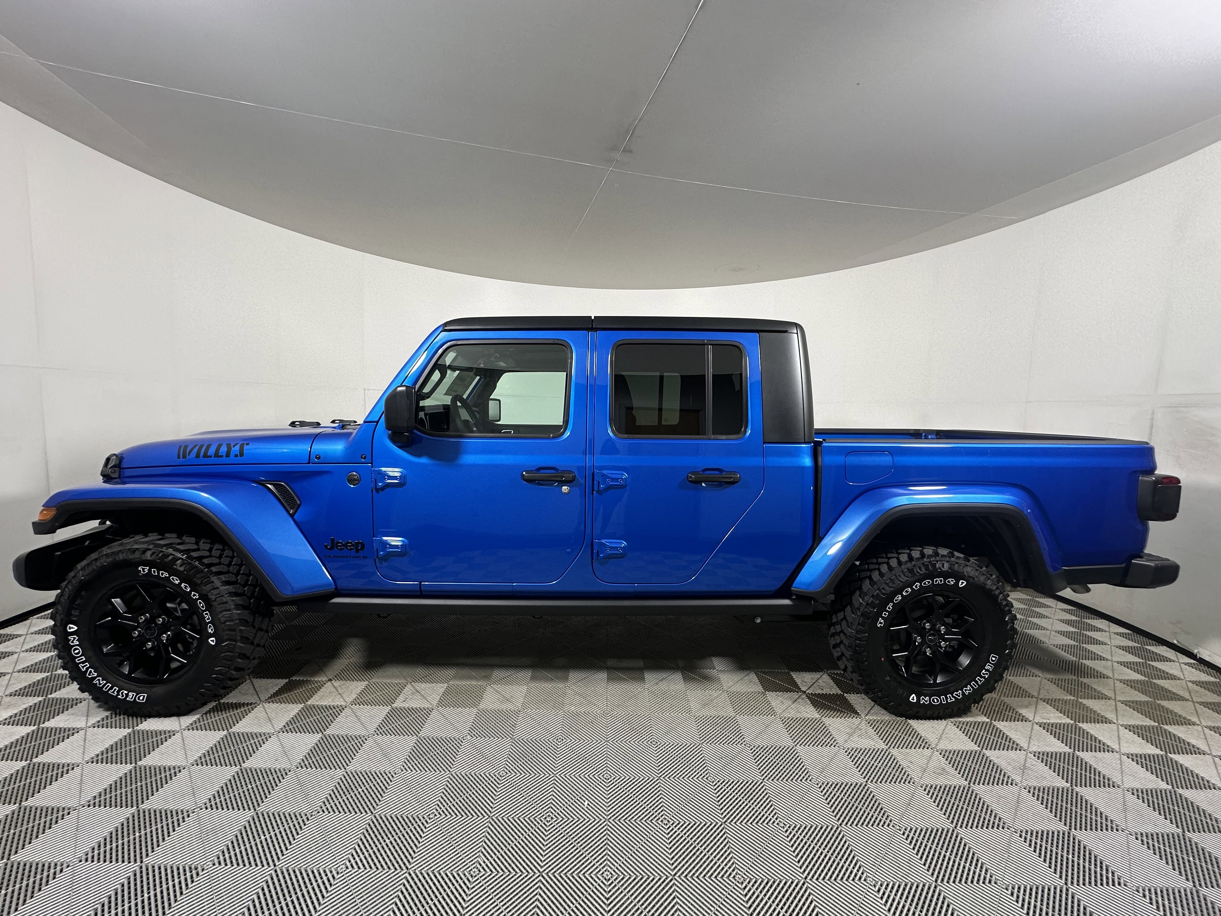 2025 Jeep Gladiator Willys - Photo 4