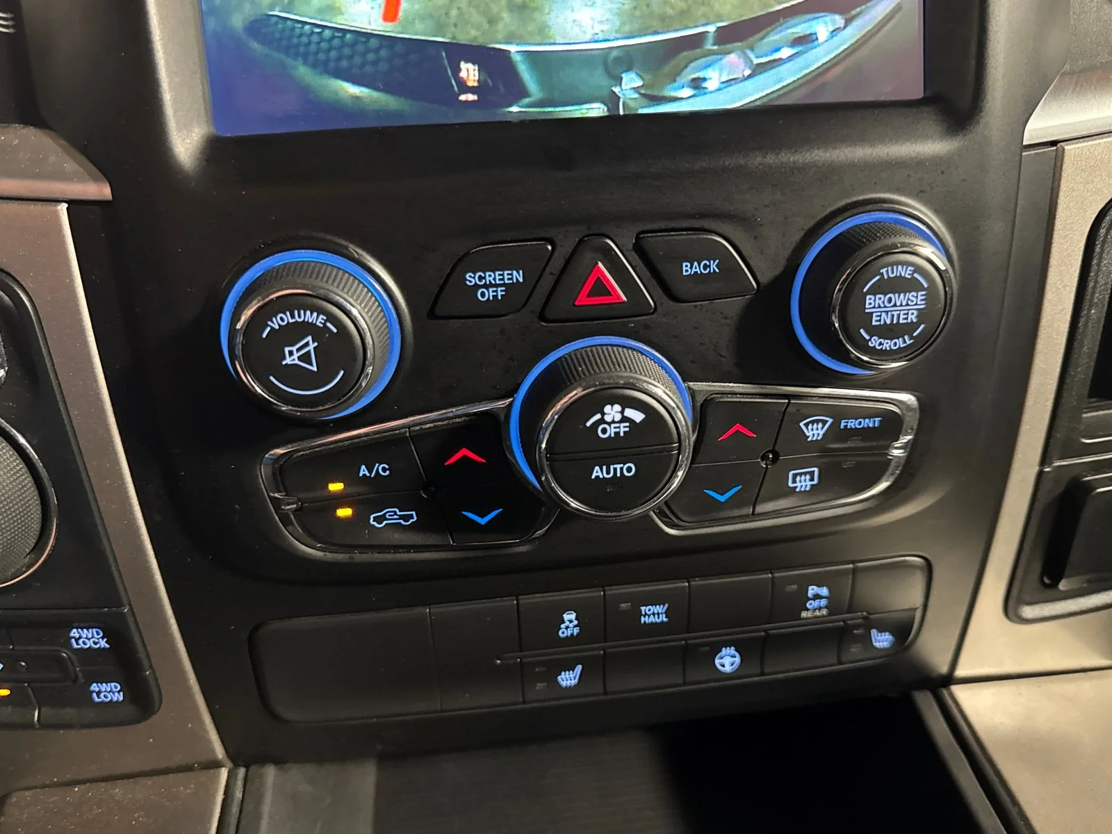 Used 2020 Black Ram SLT image 23