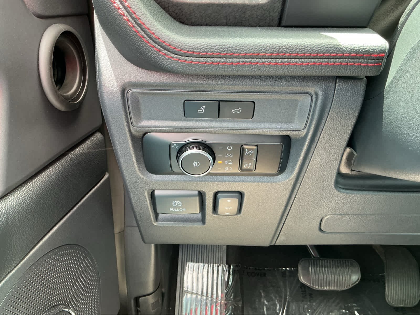 Used 2024 Agate Black Metallic Ford Limited image 29