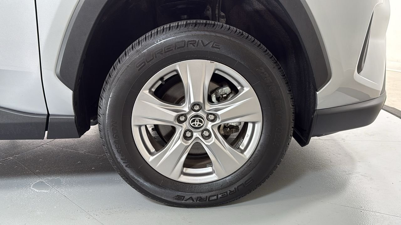 Used 2025 Silver Toyota XLE image 13