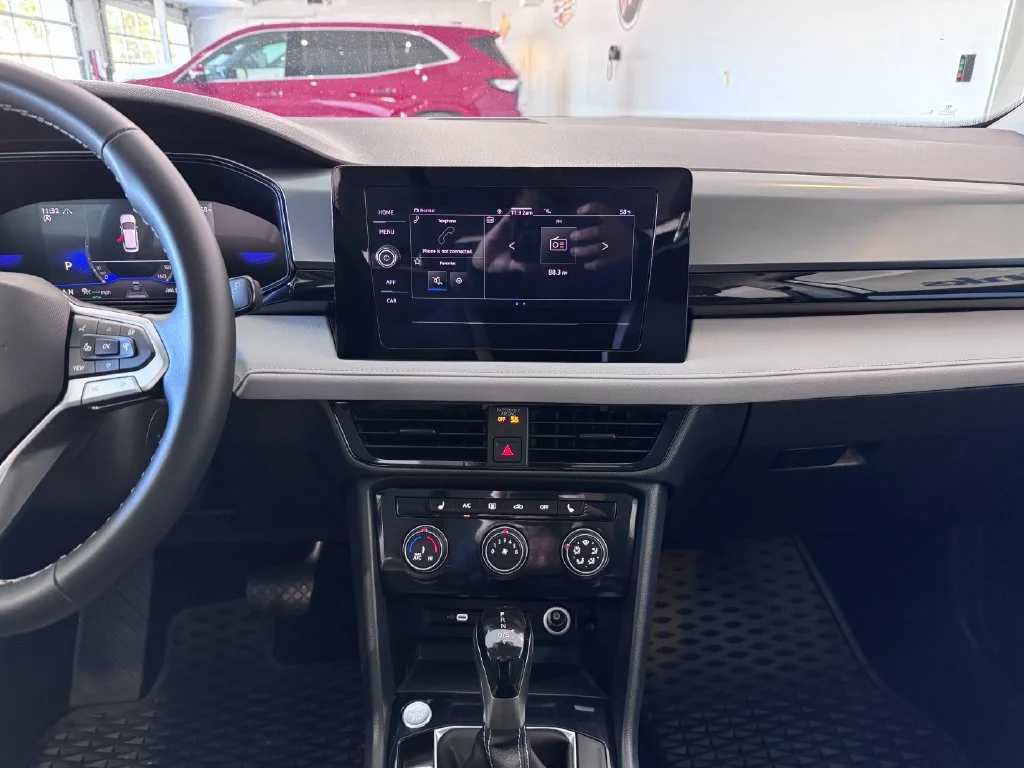 2025 Volkswagen Taos S - Photo 17