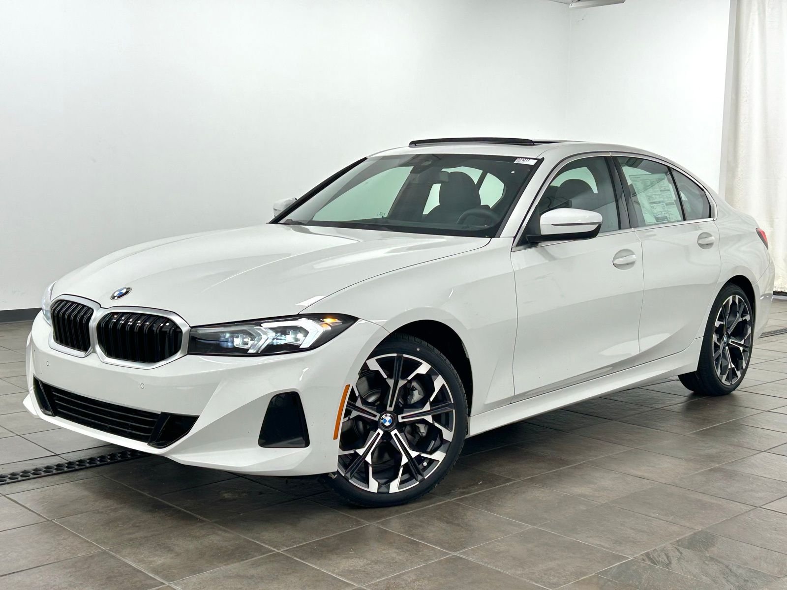 2025 BMW 3 Series 330i xDrive Sedan's photo