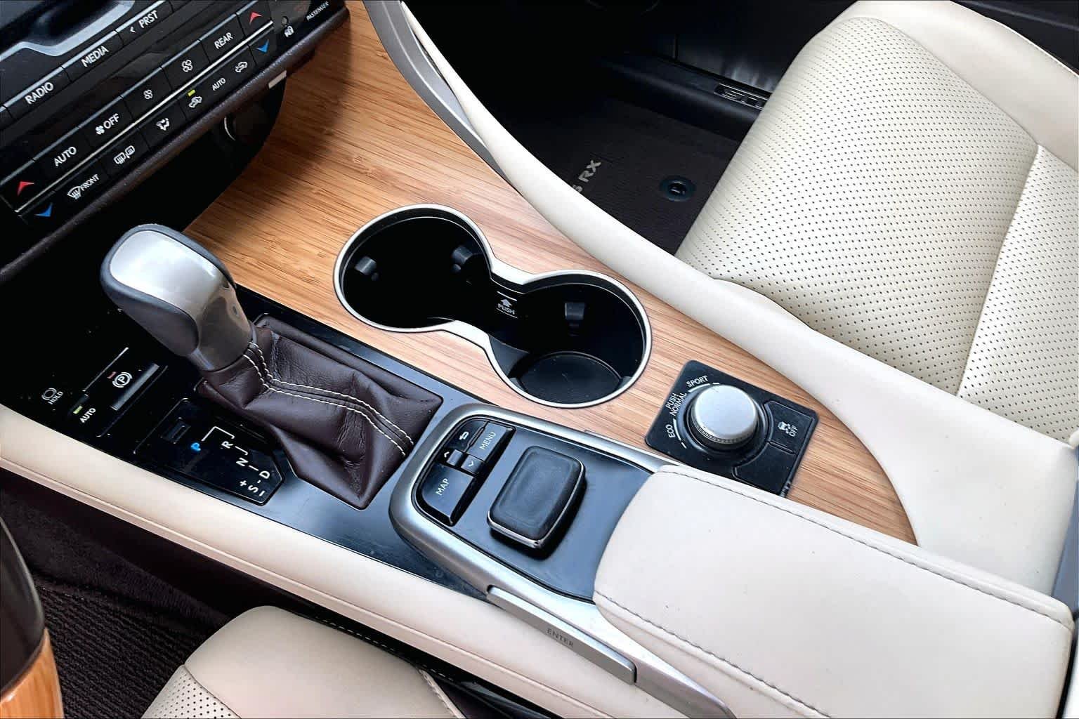 Used 2019 Eminent White Pearl Lexus Premium image 17
