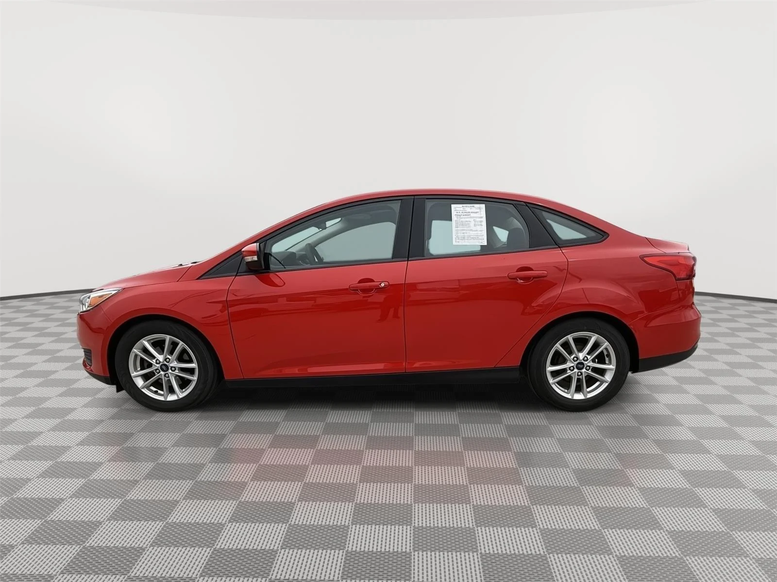 Used 2016 Race Red Ford SE image 4
