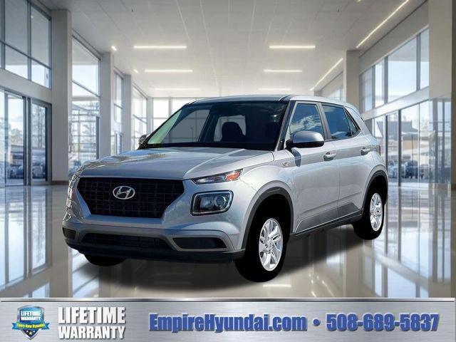 New 2026 Shimmering Silver Hyundai SE image 1
