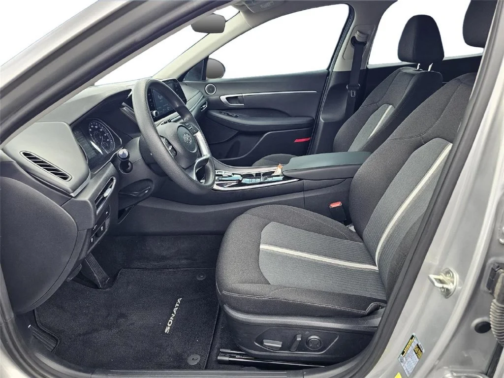 Used 2021 Shimmering Silv Hyundai SEL image 15