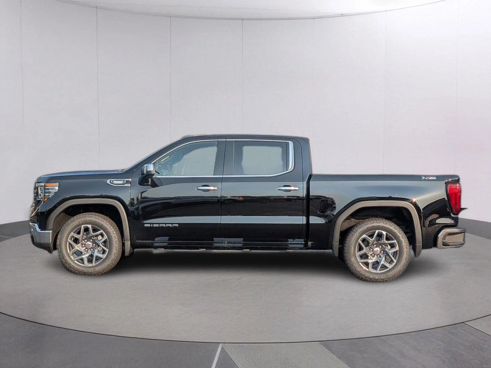 New 2026 Onyx Black GMC SLT image 2