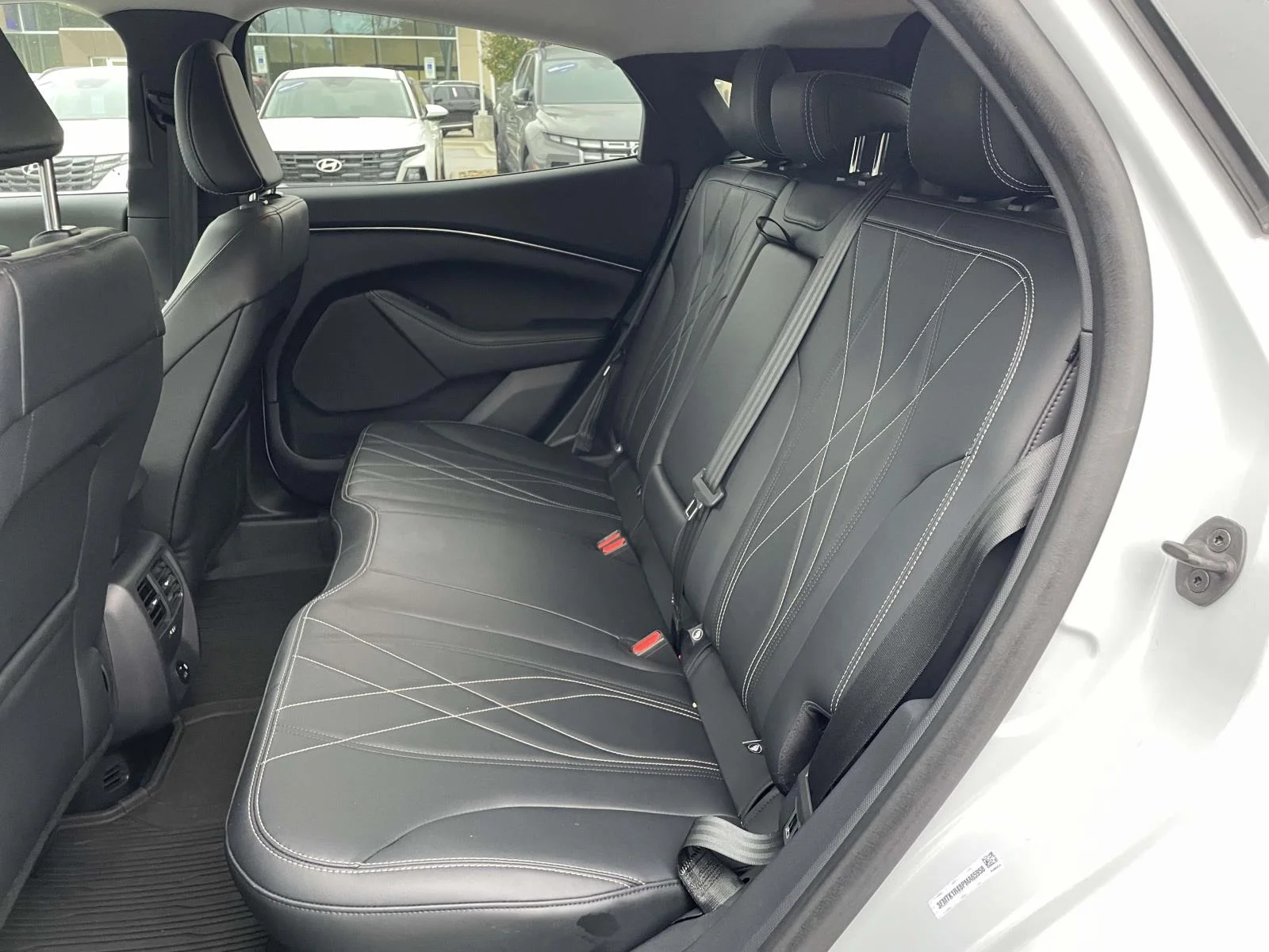 Used 2023 Space White Metallic Ford Select image 3