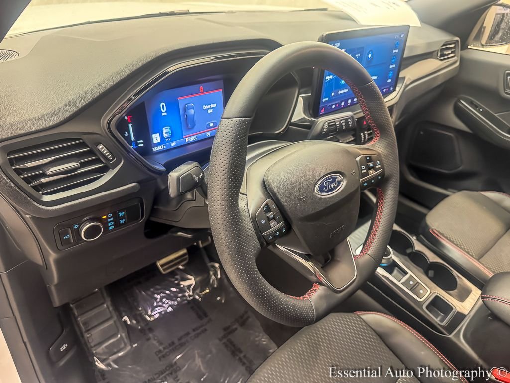 Used 2023 White Metallic Ford ST-Line image 10