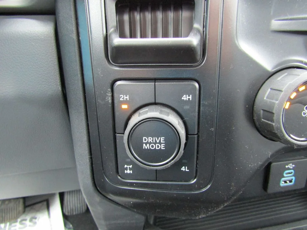 New 2026 Oxford White Ford F-350® XL image 27