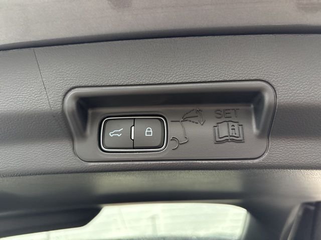 New 2026 Carbonized Gray Metallic Ford Tremor image 70