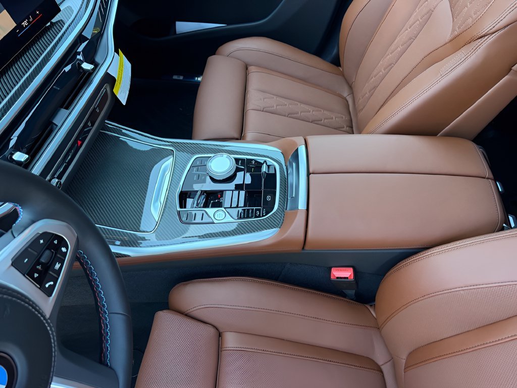 New 2027 Black Sapphire Metallic BMW M60i image 20