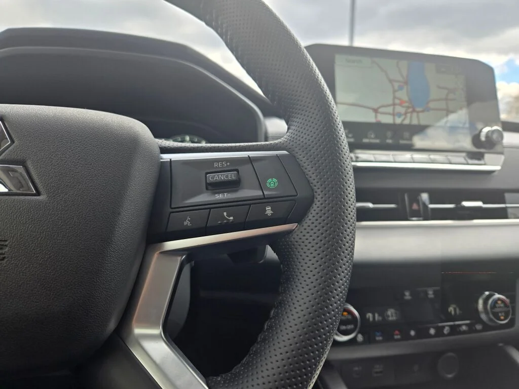 2025 Mitsubishi Outlander Plug-in Hybrid SEL - Photo 32