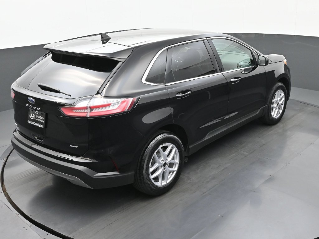 Used 2023 Black Ford SEL image 31