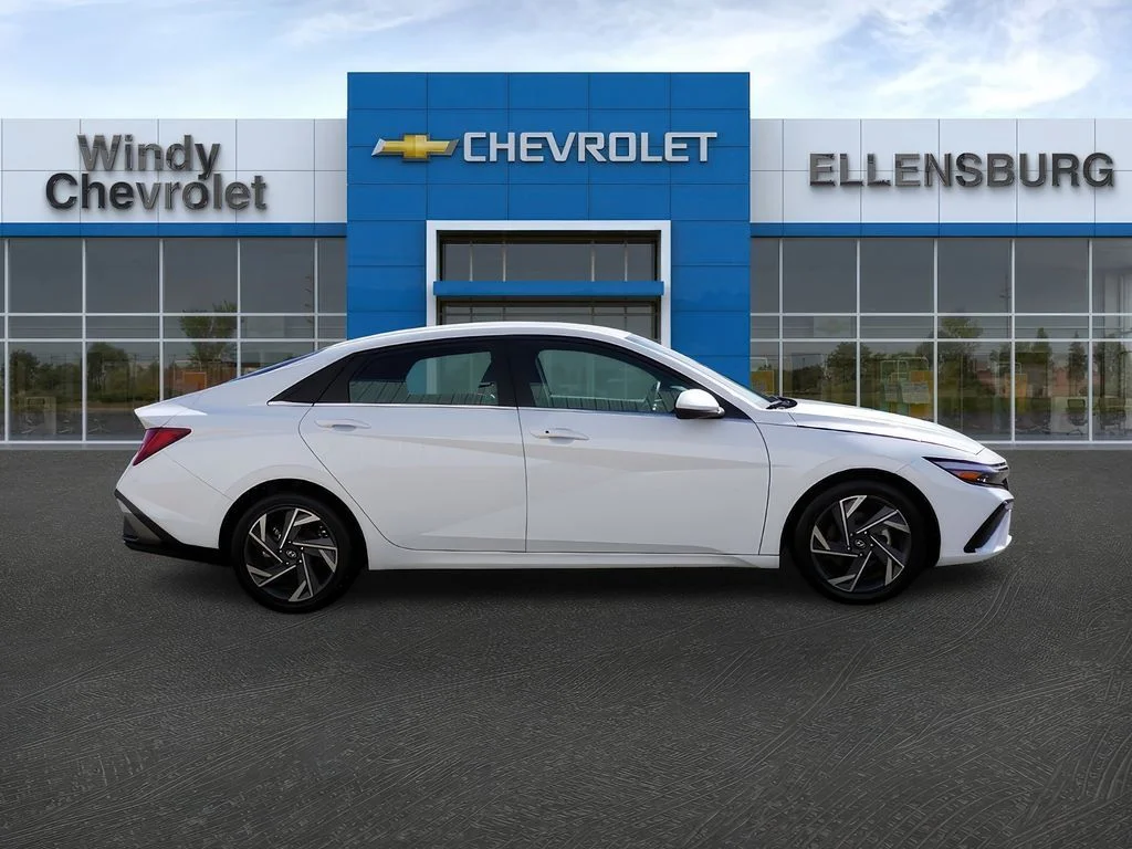 2025 Hyundai Elantra SEL - Photo 8