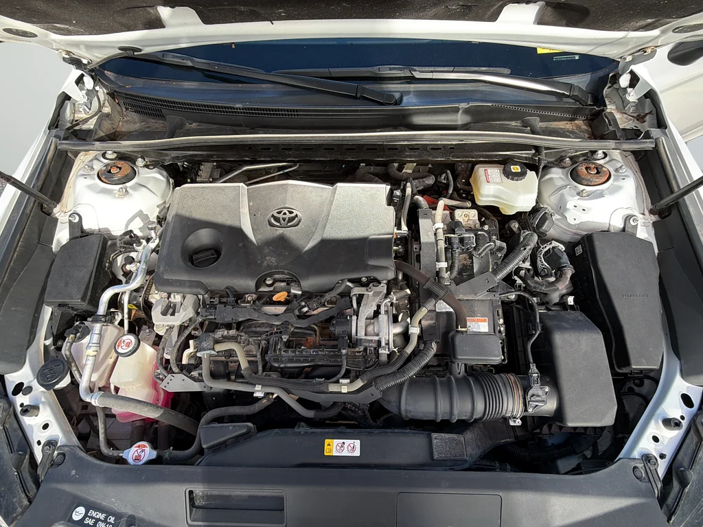 Used 2020 Beige Toyota XLE image 34