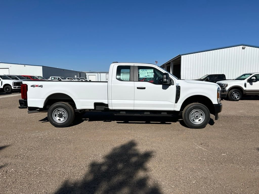New 2026 Oxford White Ford XL image 8