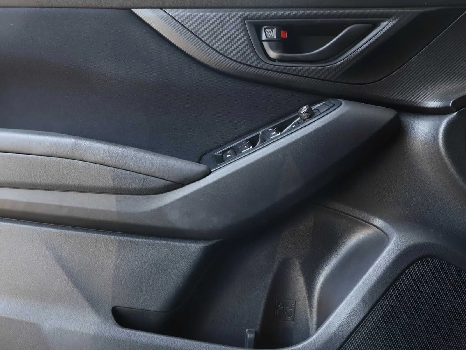Used 2019 Island Blue Pearl Subaru  image 15