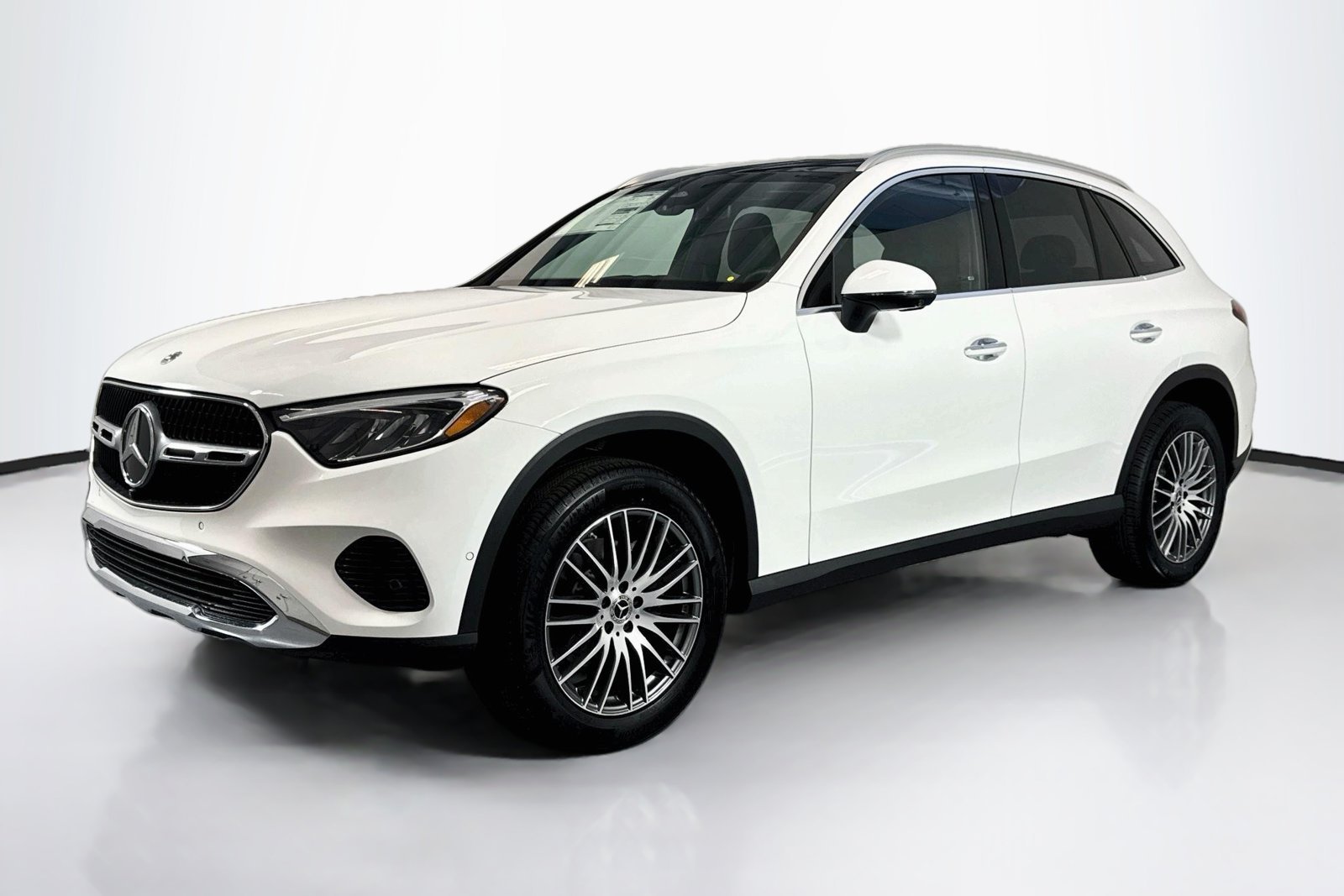 New 2026 Polar White Mercedes-Benz GLC 300 image 1