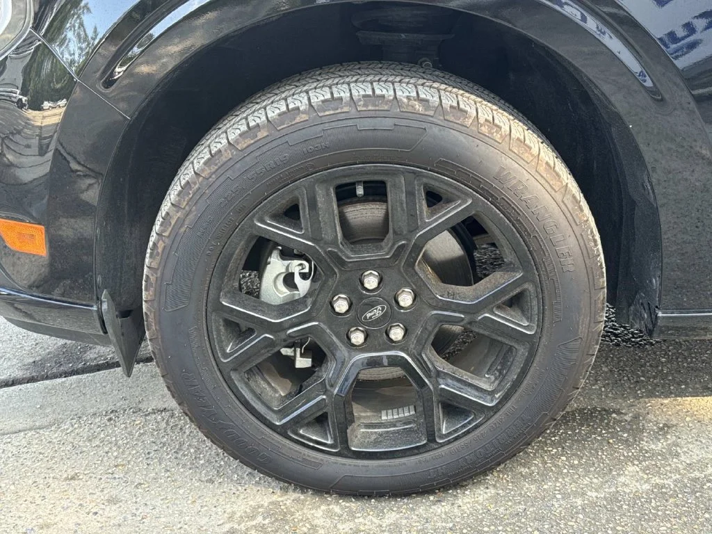 Used 2025 Black Ford Lobo Standard image 6