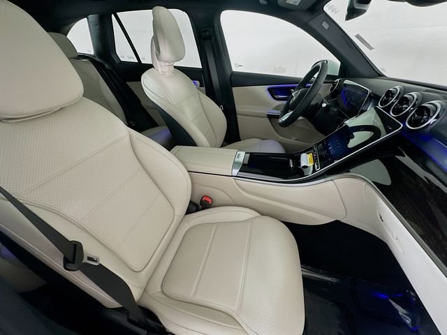 New 2026 Polar White Mercedes-Benz GLC 300 image 28